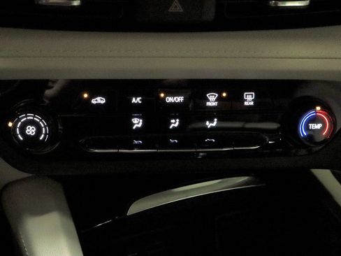 Used 2023 Buick Envision Preferred image 29