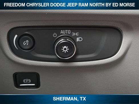 Used 2024 GMC Terrain SLE image 18