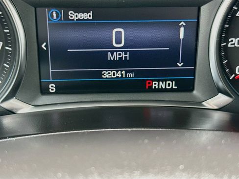 Used 2023 Chevrolet Equinox LT FWD image 12