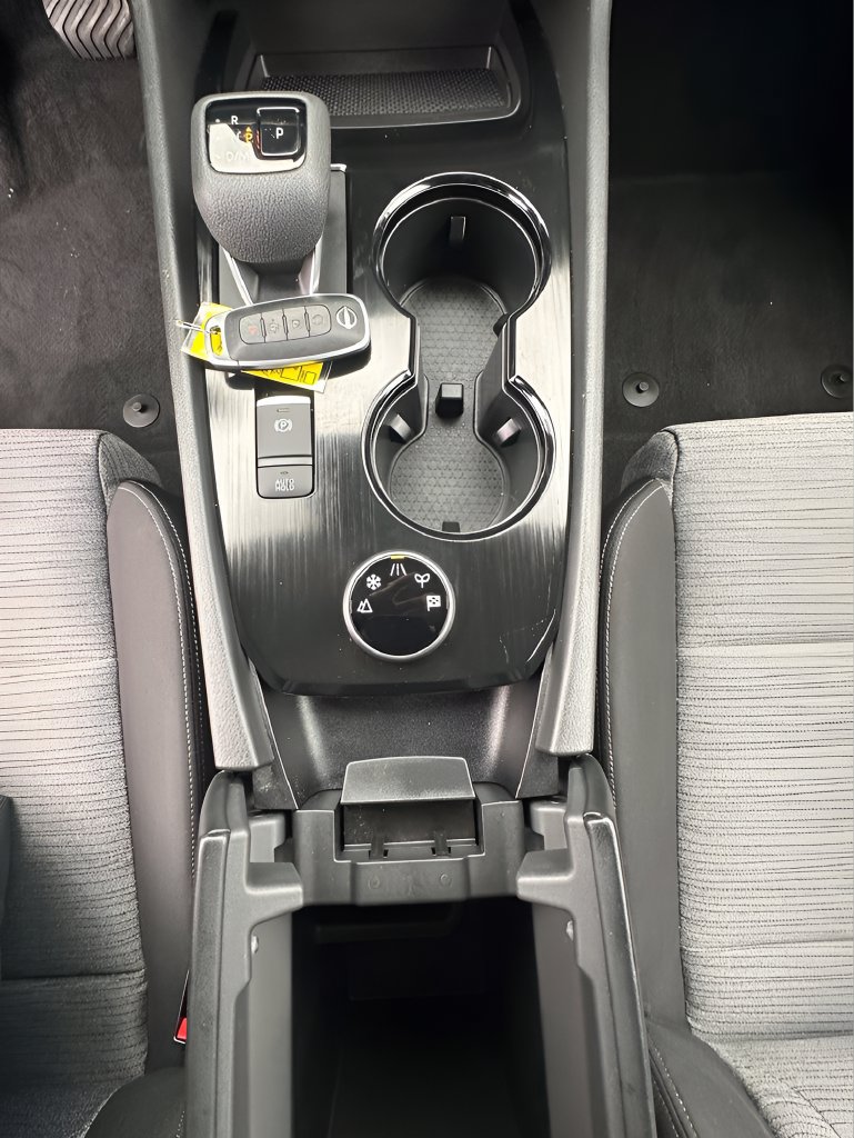 Used 2023 Nissan Rogue SV AWD/4WD image 19