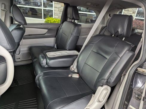 Used 2015 Honda Odyssey EX image 24