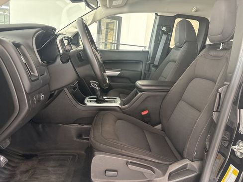 Used 2022 Chevrolet Colorado LT w/ Fleet Safety Package image 7