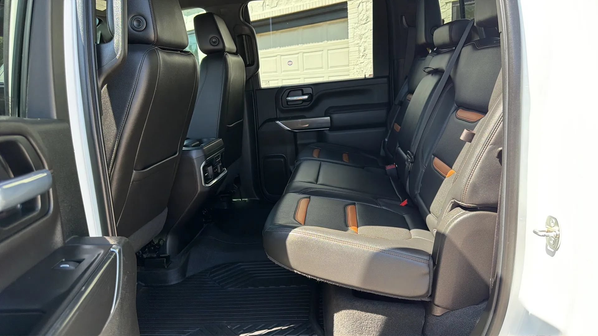 Used 2020 GMC Sierra 2500 AT4 w/ Technology Package AWD/4WD image 10