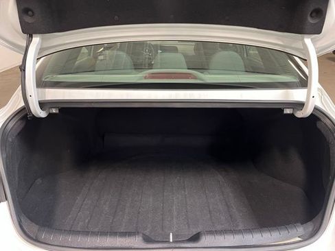 Used 2024 Hyundai Elantra SEL FWD image 14