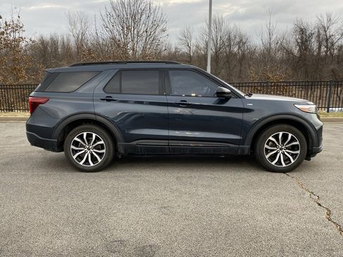 Used 2022 Ford Explorer ST-Line w/ Class IV Trailer Tow Package image 8