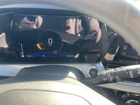 Used 2025 Chevrolet Trax LT image 38