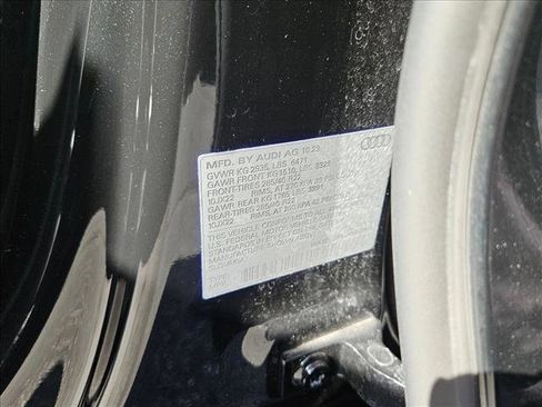 Used 2023 Audi Q8 Premium Plus w/ Premium Plus Package image 24