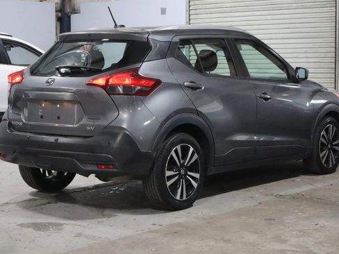 Used 2020 Nissan Kicks SV image 5