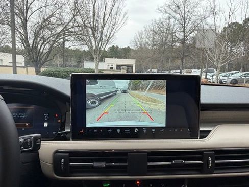 New 2026 Lincoln Corsair Premiere image 16