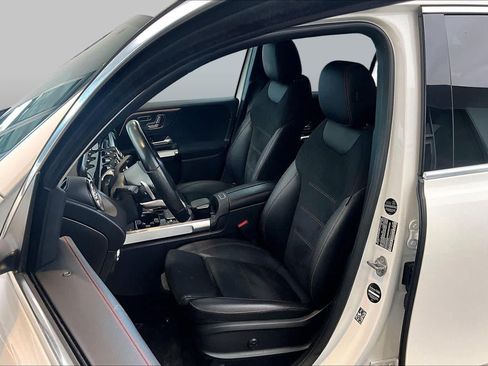 Used 2021 Mercedes-Benz GLB 250 image 8