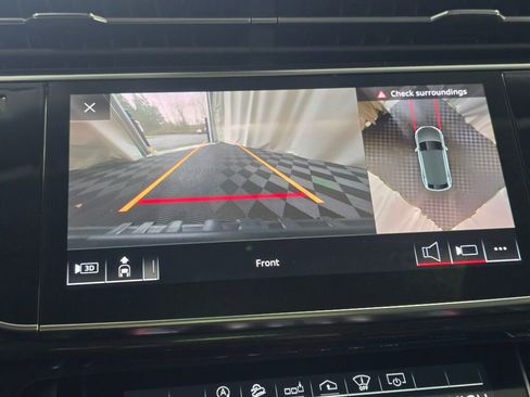 Used 2020 Audi Q8 Prestige image 44