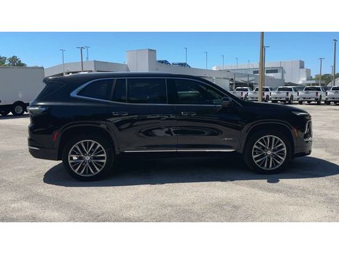 Used 2026 Buick Enclave Avenir w/ Super Cruise Package image 9