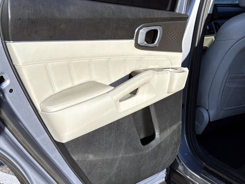 Used 2022 Kia Sorento SX image 17