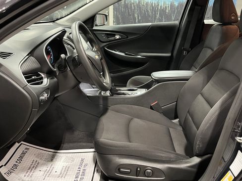 Used 2023 Chevrolet Malibu LT image 10