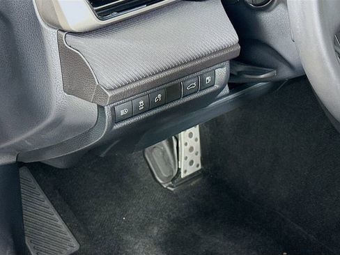 Certified 2025 Toyota Camry SE w/ Convenience Package image 10