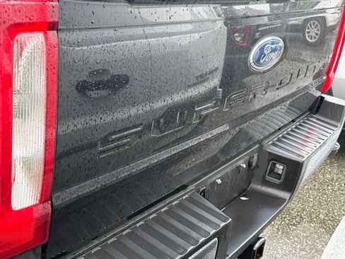 Used 2025 Ford F250 XLT AWD/4WD image 10