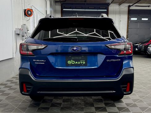 Used 2022 Subaru Outback Premium image 3