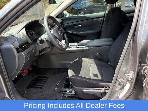 Used 2025 Nissan Sentra SV FWD image 18