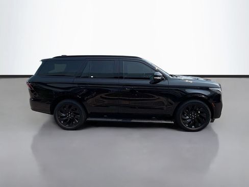 Used 2026 Lincoln Navigator Reserve w/ Jet Appearance Package AWD/4WD image 4