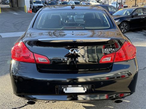 Used 2011 INFINITI G37 x w/ Premium Pkg image 5