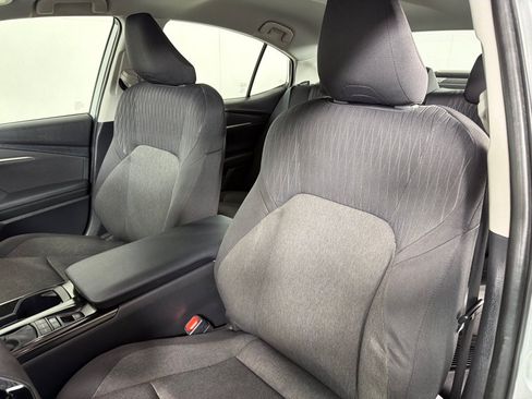 Used 2025 Toyota Camry LE FWD image 13