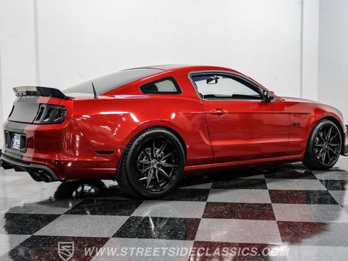 Used 2014 Ford Mustang GT Premium image 12
