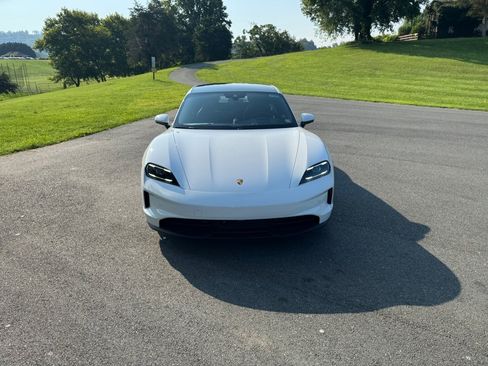 New 2025 Porsche Taycan image 10
