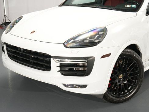 Used 2016 Porsche Cayenne GTS AWD/4WD image 5