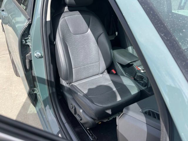 Used 2023 Kia Niro Wave w/ Wave Preserve Package FWD image 25