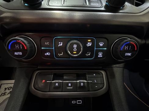 Certified 2022 GMC Acadia AT4 w/ Technology Package image 19