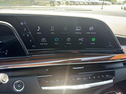 Used 2024 Cadillac Escalade Premium Luxury w/ Performance Package AWD/4WD image 34