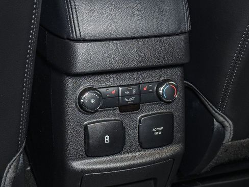 Used 2019 Ford Explorer Limited w/ Ford Safe & Smart Package image 21