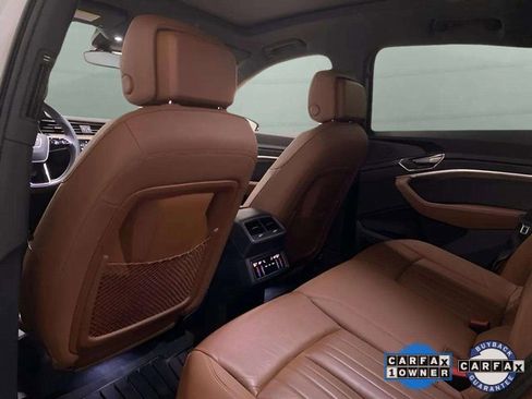 Used 2024 Audi Q8 e-tron Premium image 71