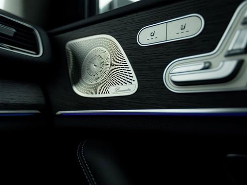 New 2026 Mercedes-Benz GLS 450 4MATIC image 39