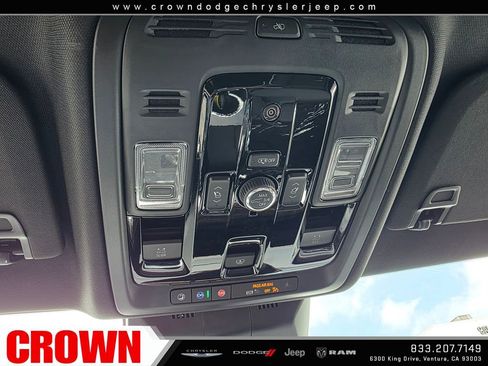 Used 2026 Cadillac Escalade Luxury AWD/4WD image 35