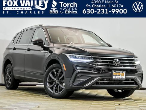 Certified 2023 Volkswagen Tiguan SE image 1