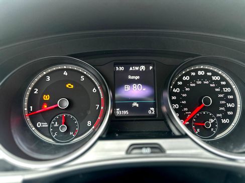 Used 2021 Volkswagen Atlas SE image 31