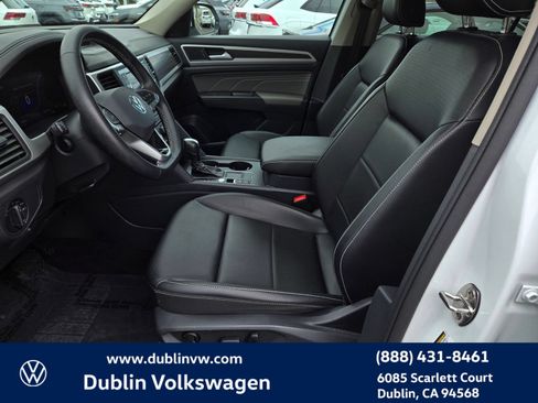 Certified 2023 Volkswagen Atlas SE FWD image 17
