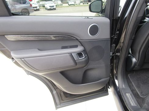 Used 2019 Land Rover Discovery HSE AWD/4WD image 12