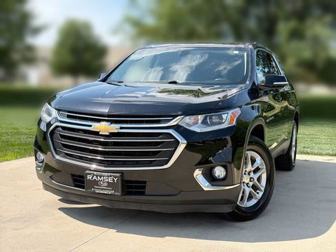 Used 2019 Chevrolet Traverse LT FWD image 1