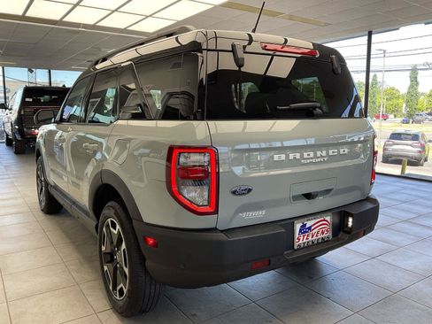 Used 2023 Ford Bronco Sport Outer Banks w/ Tech Package AWD/4WD image 7