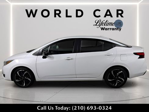 Used 2023 Nissan Versa SR w/ Trunk Package image 4