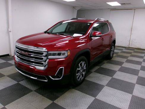 Certified 2023 GMC Acadia SLT w/ Preferred Package image 1