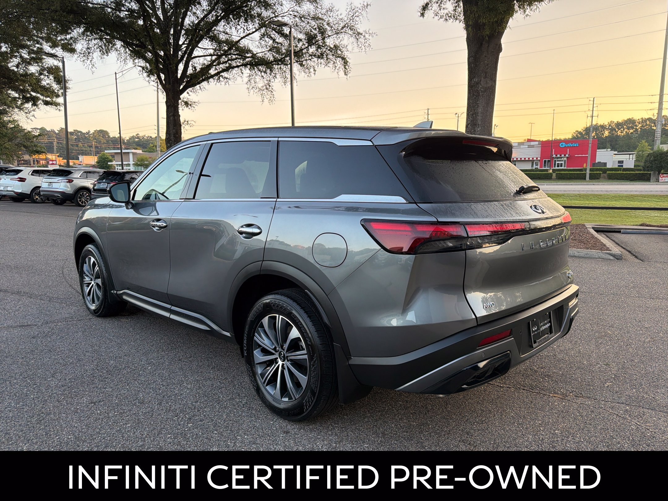 Certified 2025 INFINITI QX60 Pure AWD/4WD image 9