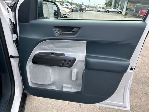 New 2025 Ford Maverick XLT image 29