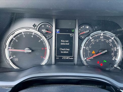 Used 2024 Toyota 4Runner Limited AWD/4WD image 24
