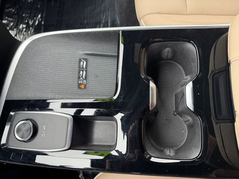 Used 2025 Buick Enclave Preferred image 31