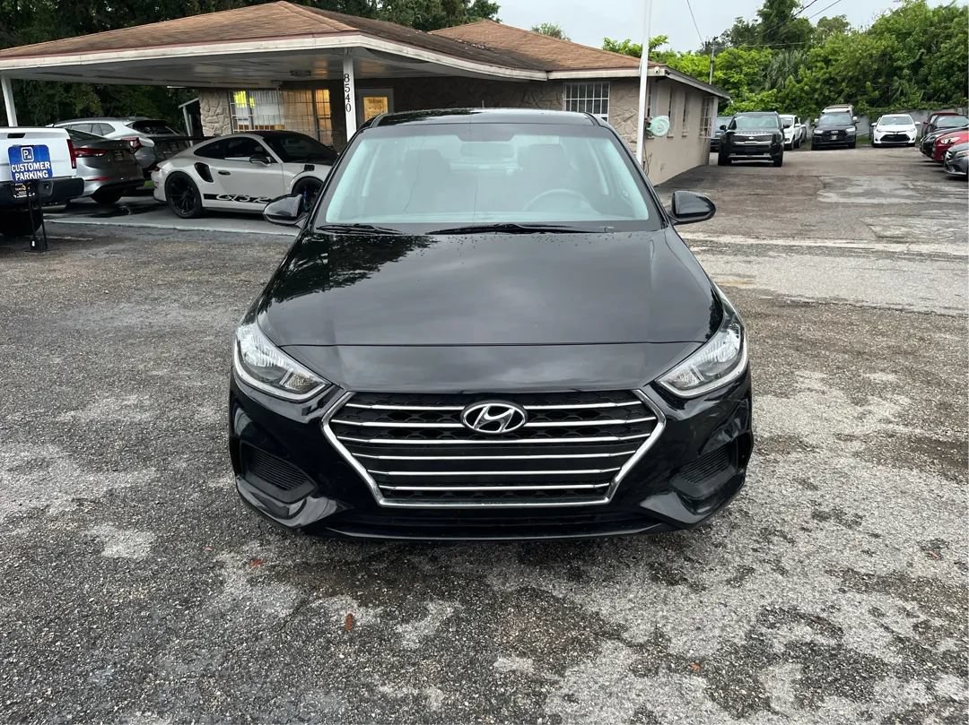 Used 2021 Hyundai Accent SE FWD image 2