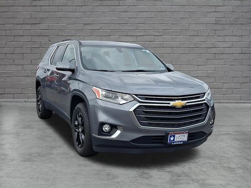 Used 2019 Chevrolet Traverse LT FWD image 2