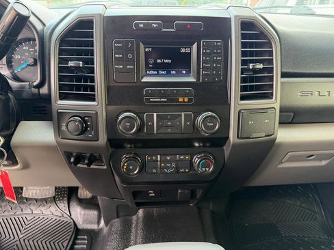 Used 2019 Ford F250 XL w/ Power Equipment Group AWD/4WD image 35